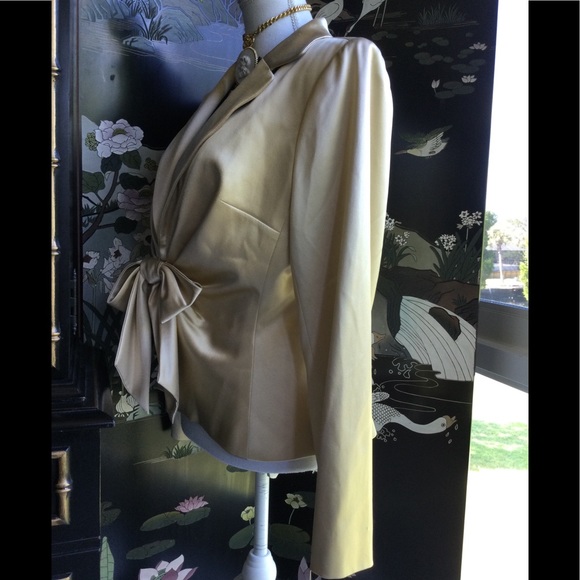 Rich Gold Silk Kay Unger Evening Jacket - Picture 9 of 14